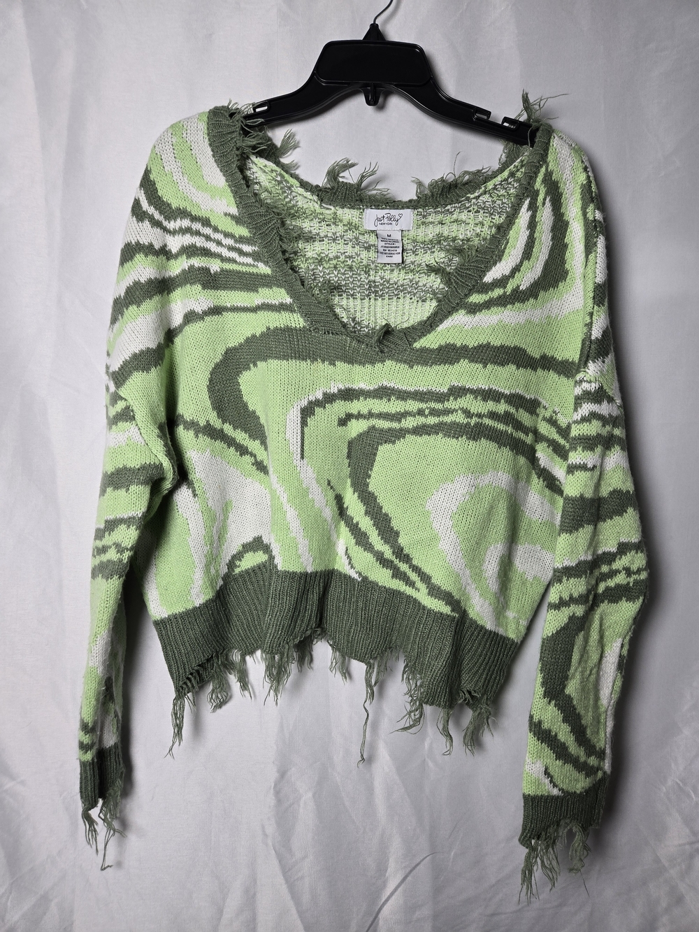 Jolt Distressed V-Neck Sweater in Light Green Swirl
